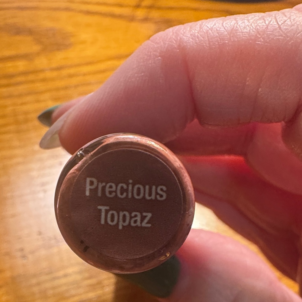 LipSense Bold Lip Color in Precious Topaz - Picture 2 of 2